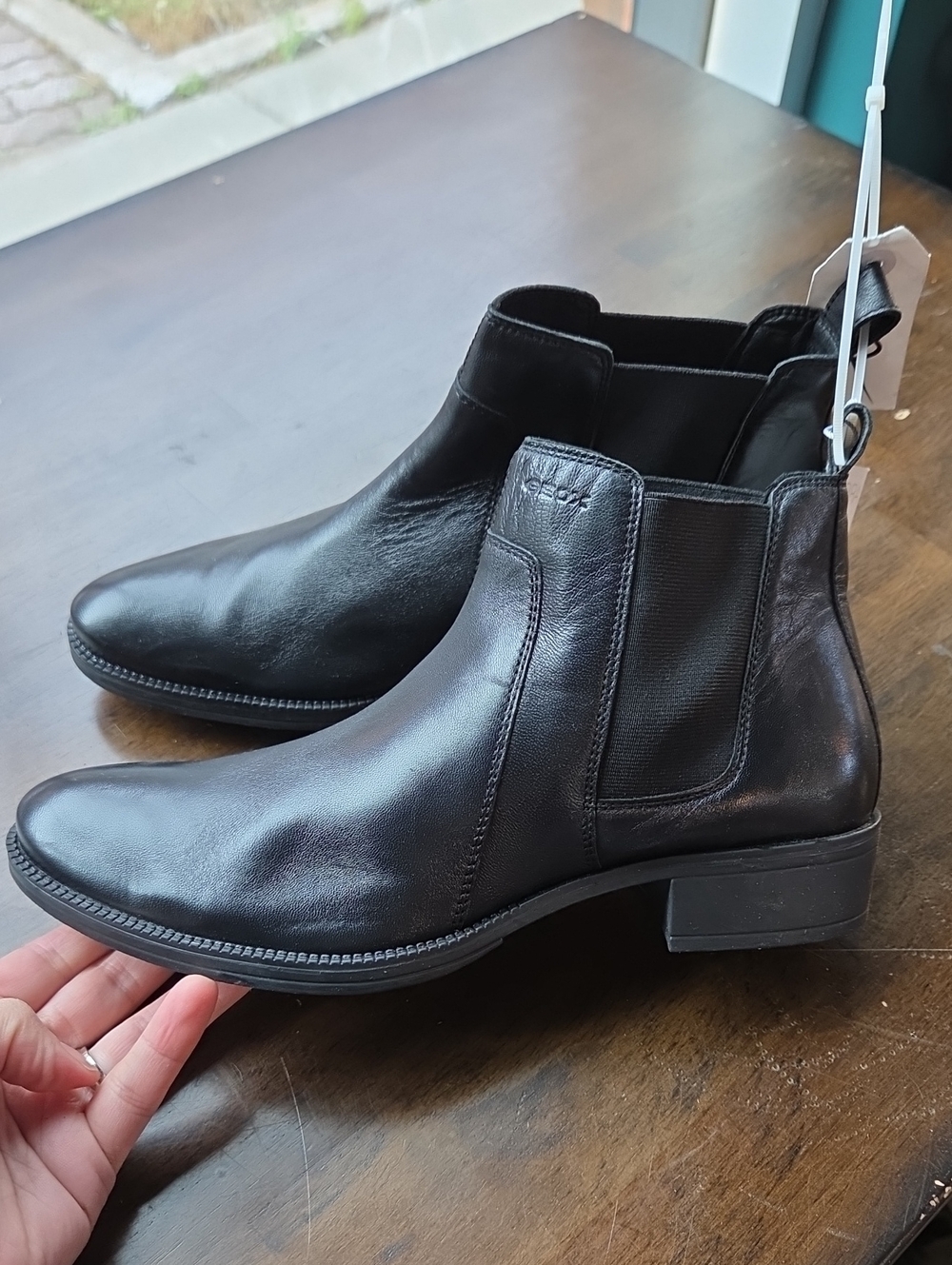 Geox Size EU 37 US 7 Women's Black Leather Chelsea Chukka Boots NEW